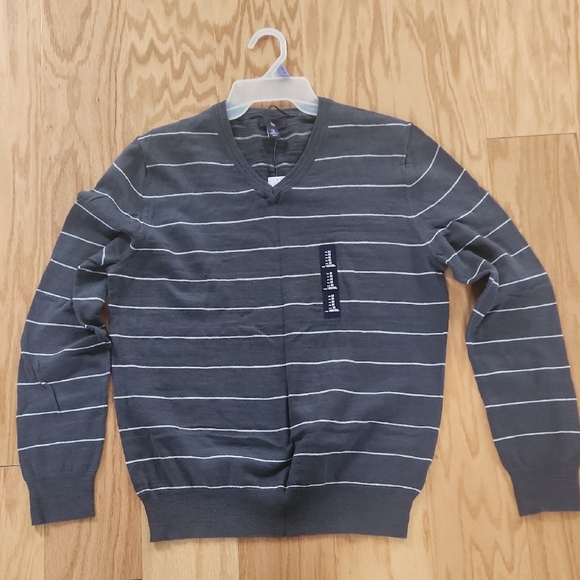 GAP Men's Dark Gray Striped V-Neck Sweater Medium NwT - Picture 6 of 17